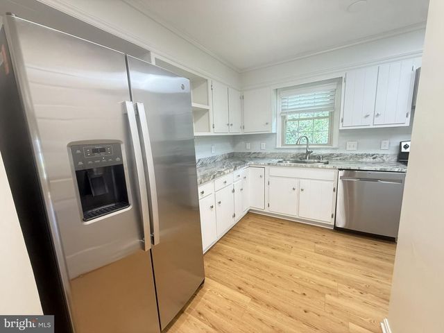 824 APPLESEED CT, Winchester, VA 22601