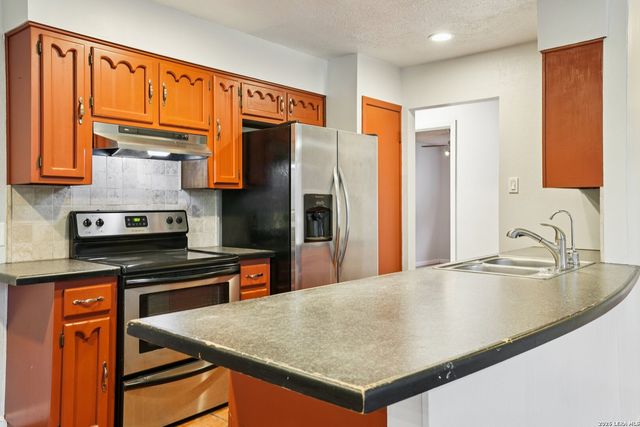 6306 Sunview, Leon Valley, TX 78238