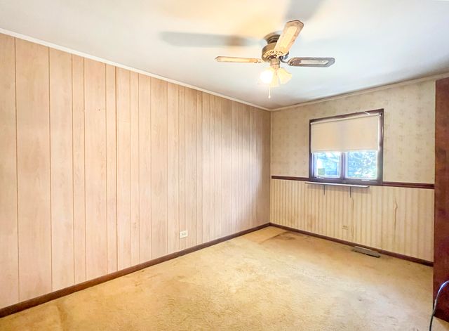 7431 W 83rd Lane, Crown Point, IN 46307