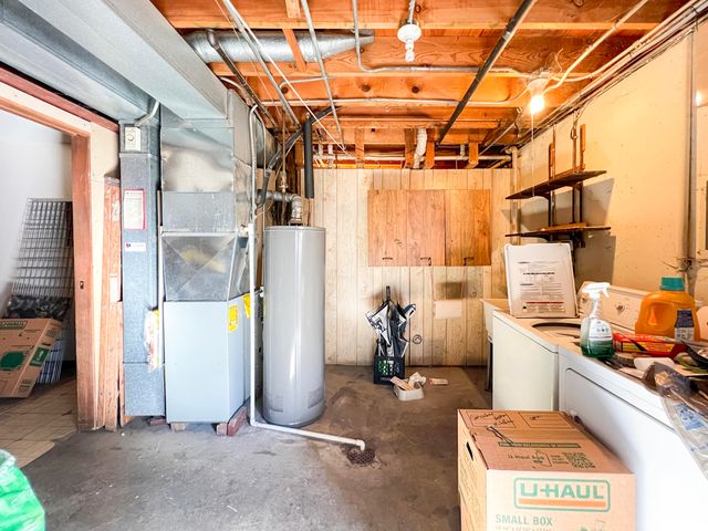 7431 W 83rd Lane, Crown Point, IN 46307