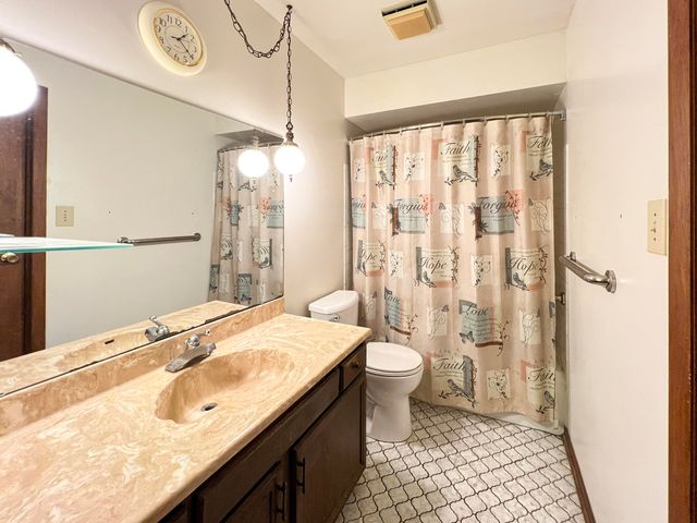 7431 W 83rd Lane, Crown Point, IN 46307