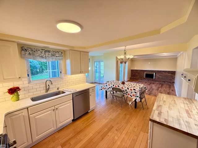 38228 John P St Street, Clinton Township, MI 48036