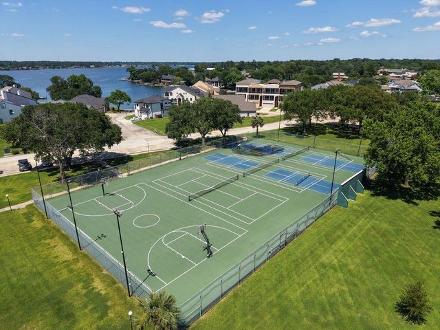 1607 Schooner Point, Willis, TX 77318