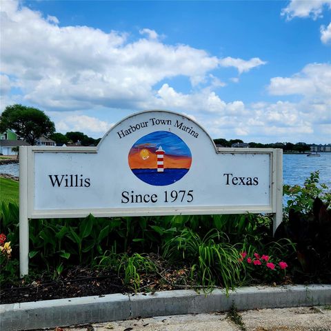 1607 Schooner Point, Willis, TX 77318