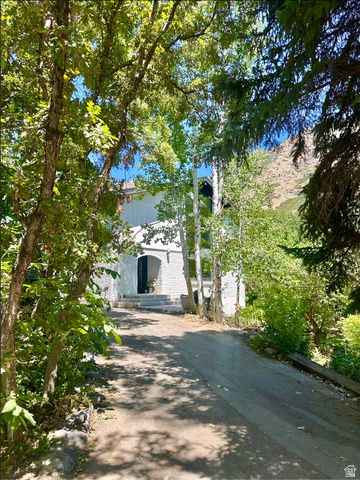 3442 NAVAJO LN, Provo, UT 84604
