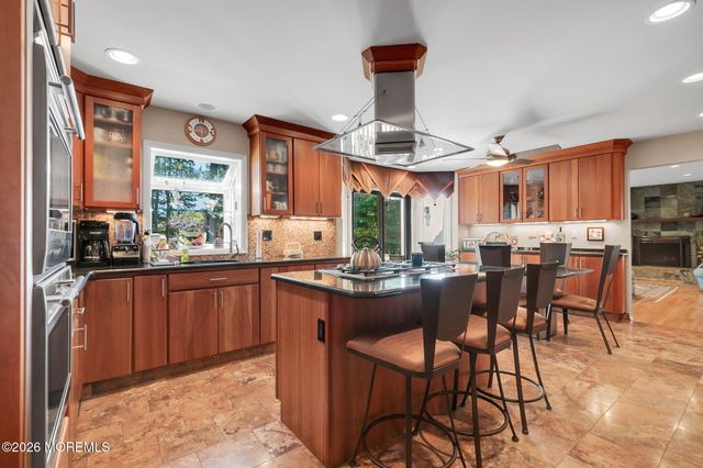7 Monroe Drive, Marlboro, NJ 07746