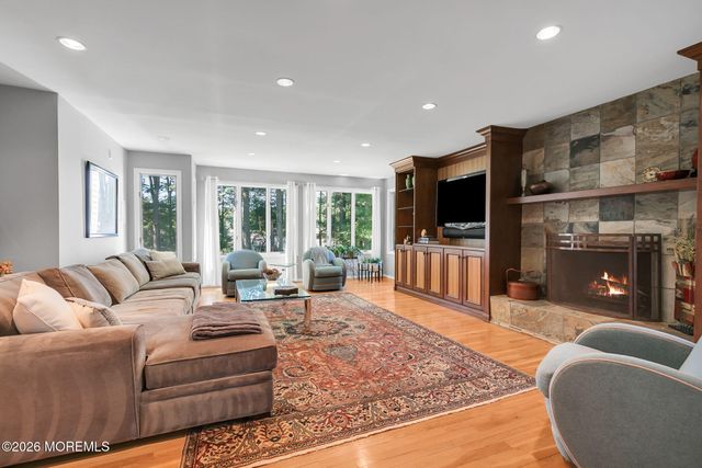 7 Monroe Drive, Marlboro, NJ 07746
