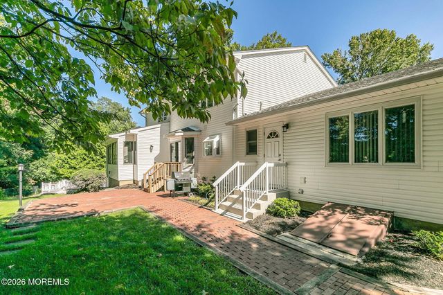 7 Monroe Drive, Marlboro, NJ 07746