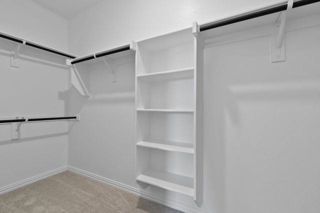 952 Dustwood Drive, Fort Worth, TX 76052