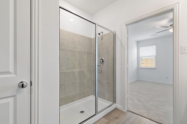 952 Dustwood Drive, Fort Worth, TX 76052