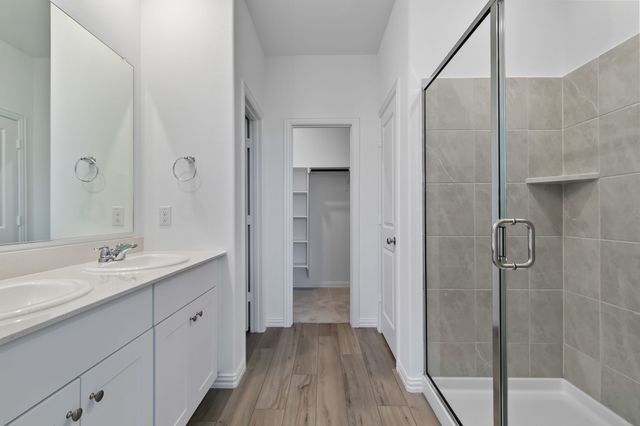 952 Dustwood Drive, Fort Worth, TX 76052