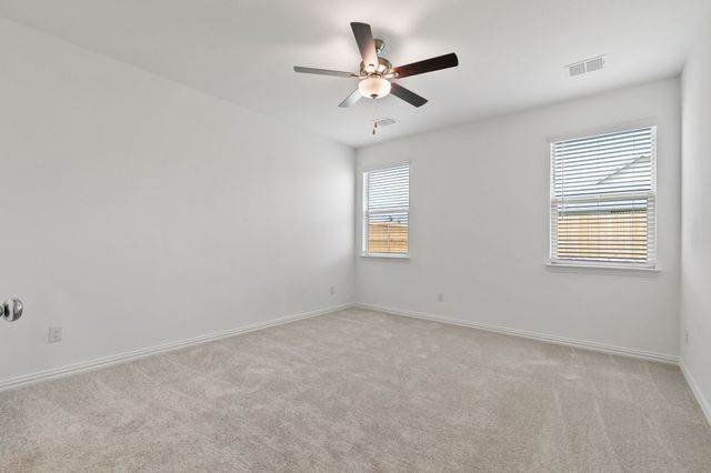 952 Dustwood Drive, Fort Worth, TX 76052