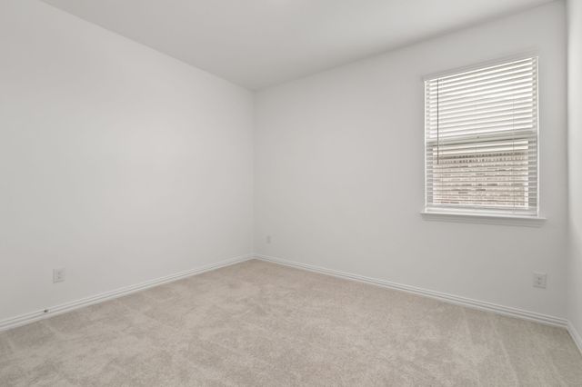 952 Dustwood Drive, Fort Worth, TX 76052