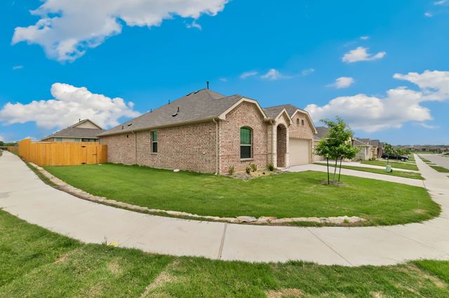 952 Dustwood Drive, Fort Worth, TX 76052