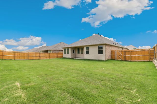 952 Dustwood Drive, Fort Worth, TX 76052