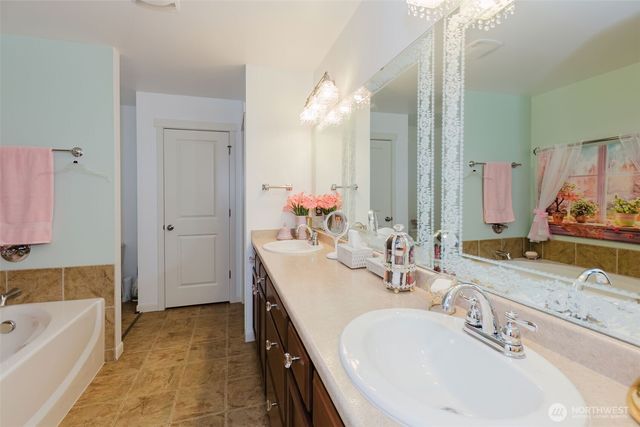 2729 SW Egret Street, Port Orchard, WA 98367