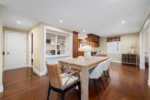 22 Miles Avenue 8, Providence, RI 02906