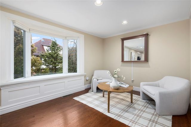 22 Miles Avenue 8, Providence, RI 02906