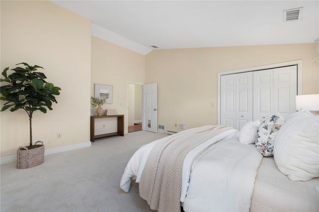 22 Miles Avenue 8, Providence, RI 02906