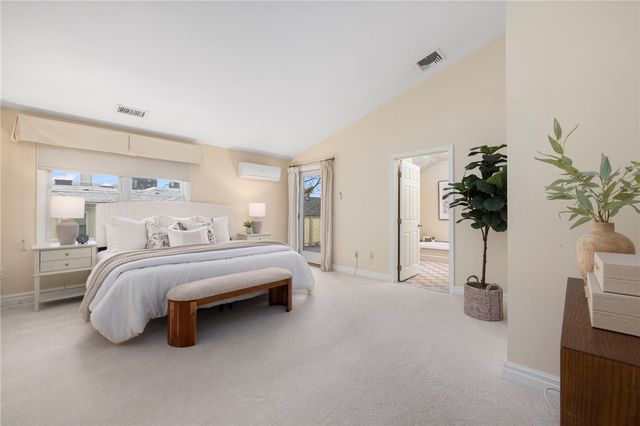 22 Miles Avenue 8, Providence, RI 02906