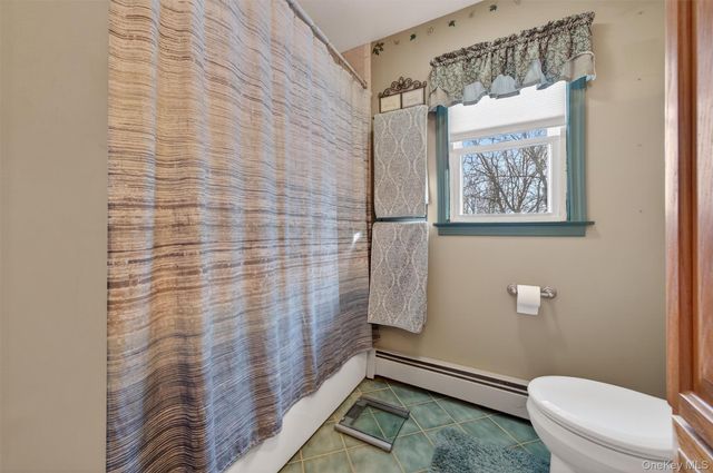 21 Scotchtown Drive, Middletown, NY 10941