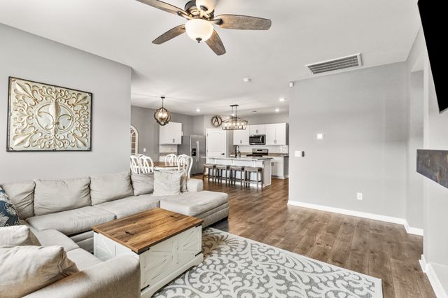 2055 Tate Farm Ln, White House, TN 37188