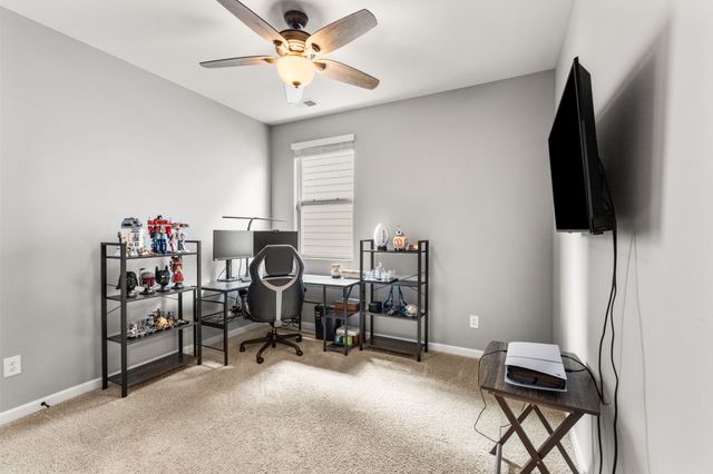 2055 Tate Farm Ln, White House, TN 37188