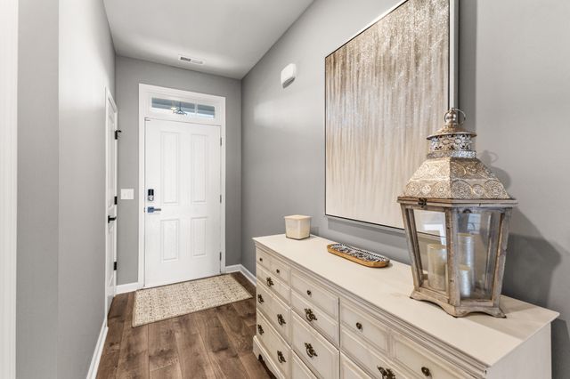 2055 Tate Farm Ln, White House, TN 37188