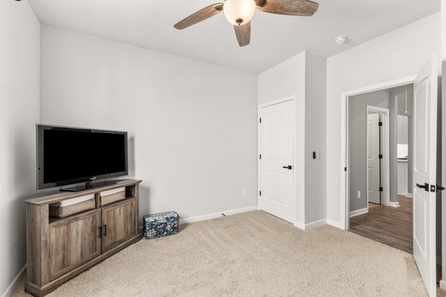 2055 Tate Farm Ln, White House, TN 37188