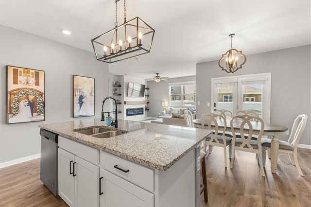 2055 Tate Farm Ln, White House, TN 37188