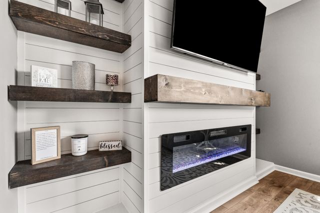 2055 Tate Farm Ln, White House, TN 37188