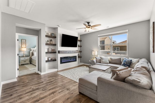 2055 Tate Farm Ln, White House, TN 37188