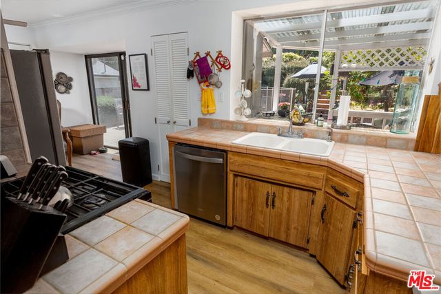 6058 W 76th Street, Los Angeles, CA 90045