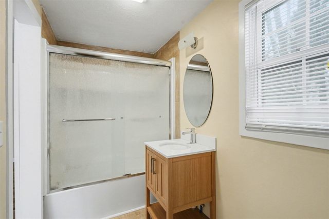 903 Southworth Terrace, Kalamazoo, MI 49048