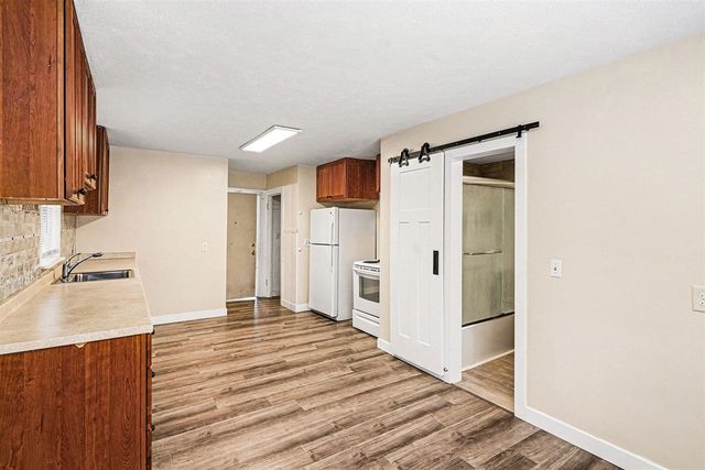 903 Southworth Terrace, Kalamazoo, MI 49048