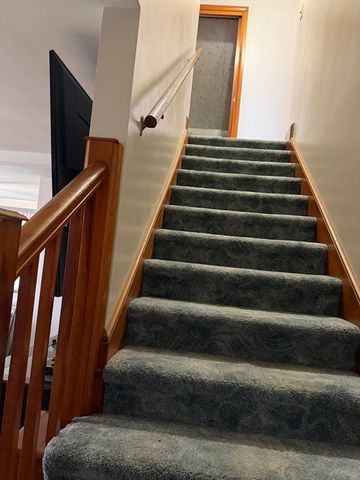 30 Gray St, Somerset, MA 02726