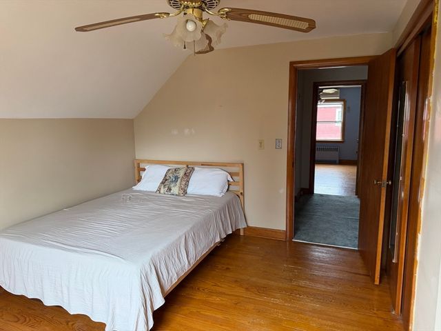 30 Gray St, Somerset, MA 02726