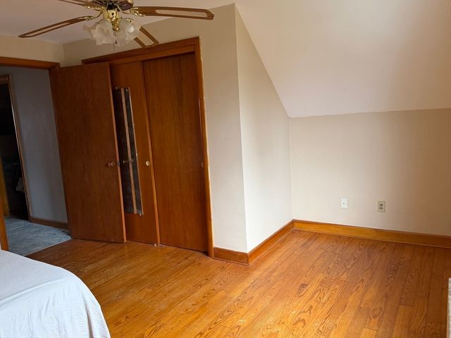 30 Gray St, Somerset, MA 02726