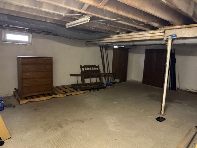 30 Gray St, Somerset, MA 02726