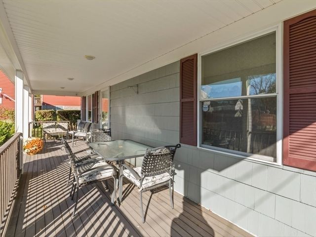 30 Gray St, Somerset, MA 02726