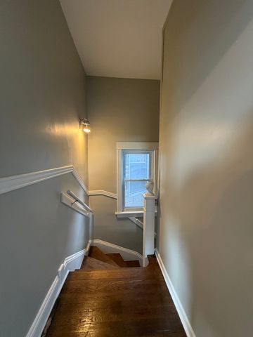 7144 S Saint Lawrence Avenue, Chicago, IL 60619