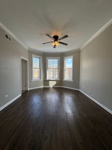 7144 S Saint Lawrence Avenue, Chicago, IL 60619