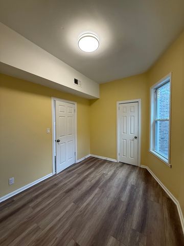 7144 S Saint Lawrence Avenue, Chicago, IL 60619