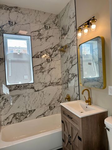 7144 S Saint Lawrence Avenue, Chicago, IL 60619