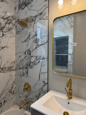 7144 S Saint Lawrence Avenue, Chicago, IL 60619