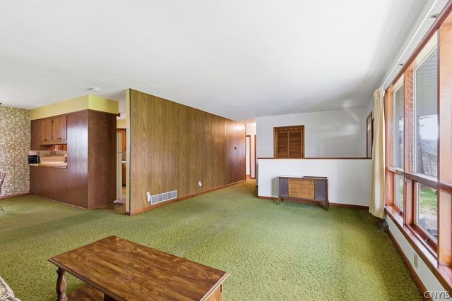 4960 Orangeport Road, Clay, NY 13029