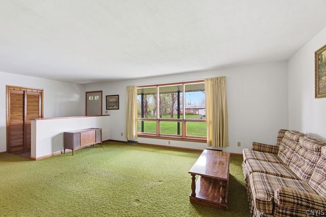 4960 Orangeport Road, Clay, NY 13029