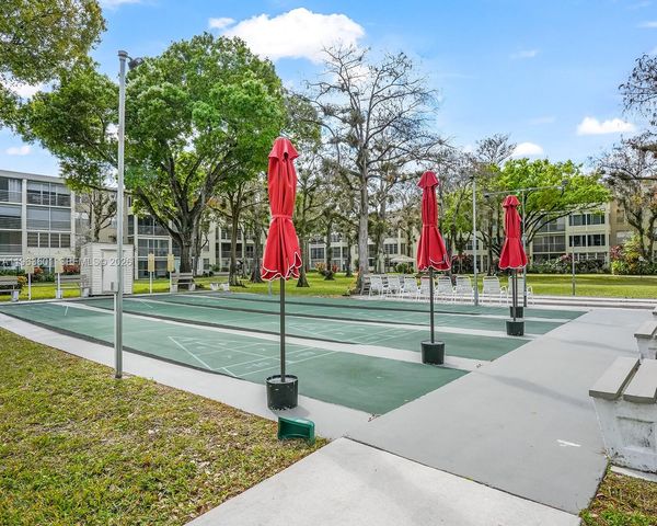 2900 NW 48th Terrace 117, Lauderdale Lakes, FL 33313