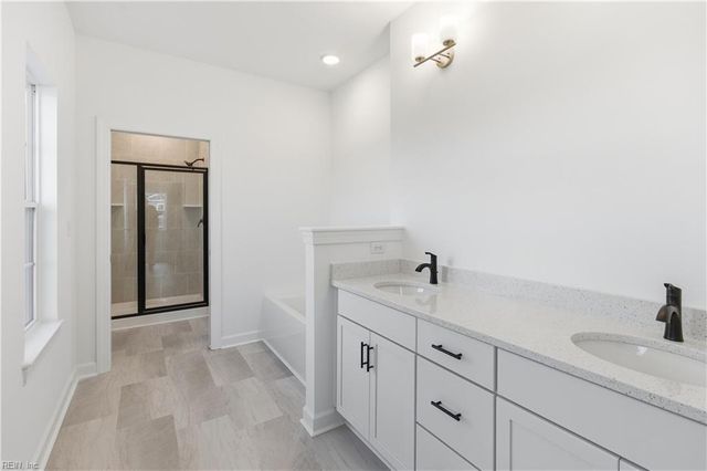 700 Crestfield DR, Chesapeake, VA 23320