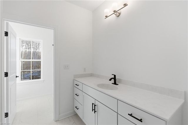 700 Crestfield DR, Chesapeake, VA 23320